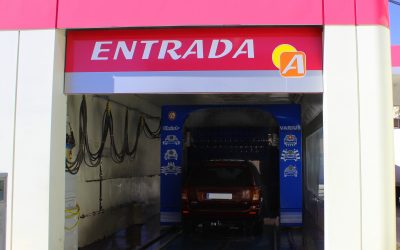 Ventajas de lavar tu coche en el servicio de autolavado