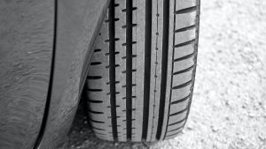 La Importancia de los Neumáticos en Verano: Rodando con Seguridad y Confort